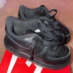 Black Nike toddler